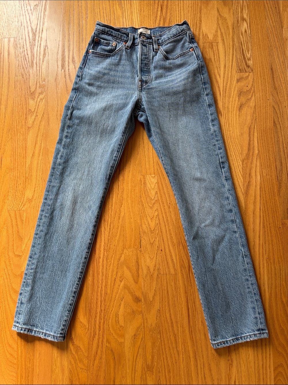Levi's Women's Straight Leg Jeans - Blue Wash